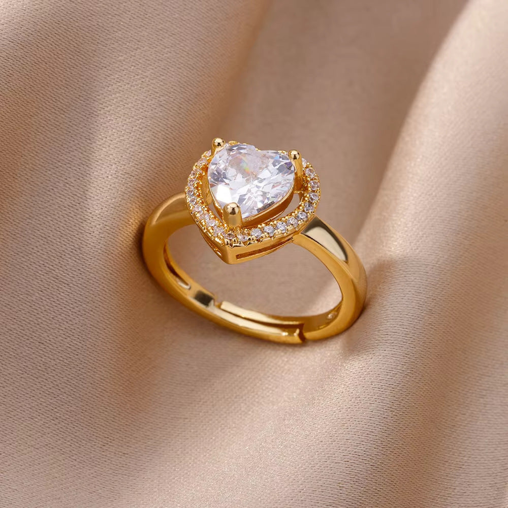 Mild Luxury Retro 18K Gold Plated Love Emerald Ring
